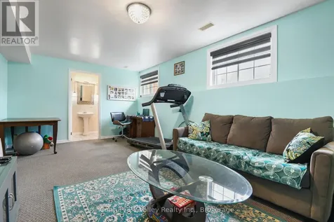 99 Queen Street North Renfrew ON K7V 2A4