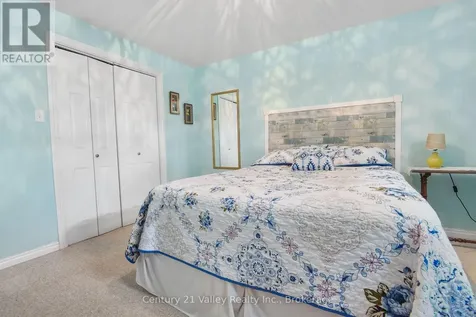 99 Queen Street North Renfrew ON K7V 2A4