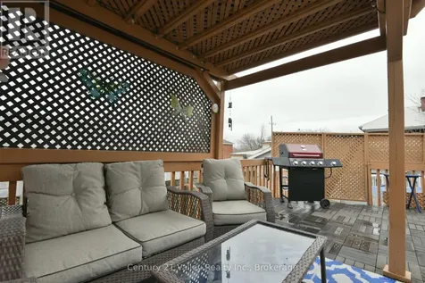 99 Queen Street North Renfrew ON K7V 2A4