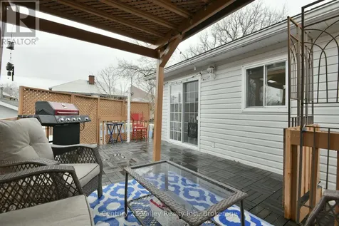 99 Queen Street North Renfrew ON K7V 2A4