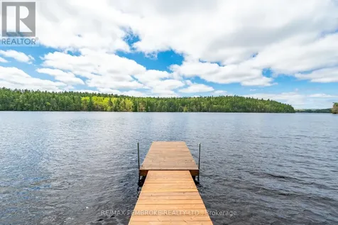 93 Bilsborrow Trail Petawawa ON K8H 2W8