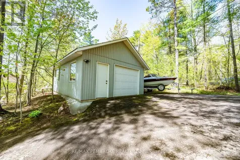 93 Bilsborrow Trail Petawawa ON K8H 2W8