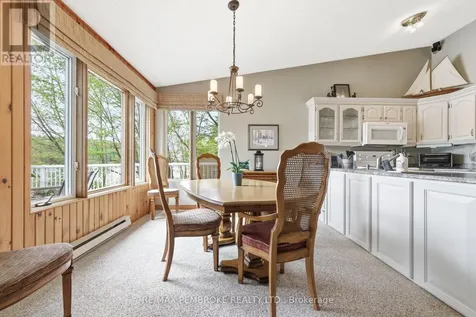 93 Bilsborrow Trail Petawawa ON K8H 2W8