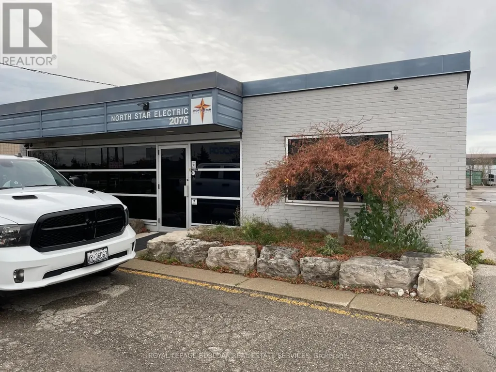 2076 Speers Road Oakville (qe Queen Elizabeth) ON L6L 2X8