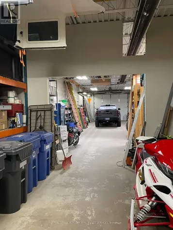 2076 Speers Road Oakville (qe Queen Elizabeth) ON L6L 2X8