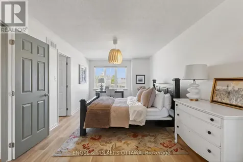 103 Goldwood Private Ottawa ON K2J 0P4