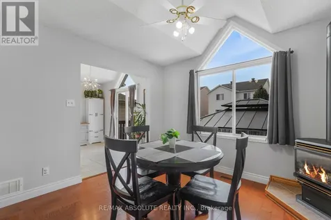 879 Paradise Crescent Ottawa ON K4A 3S4