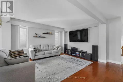 879 Paradise Crescent Ottawa ON K4A 3S4