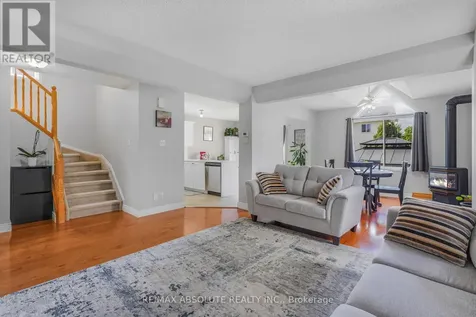879 Paradise Crescent Ottawa ON K4A 3S4