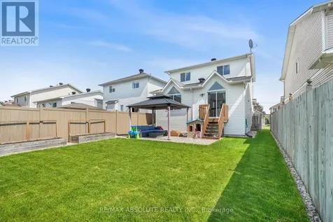 879 Paradise Crescent Ottawa ON K4A 3S4