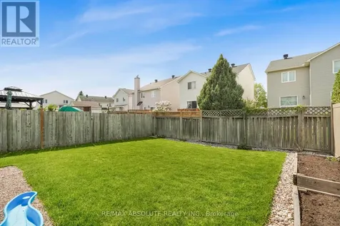 879 Paradise Crescent Ottawa ON K4A 3S4