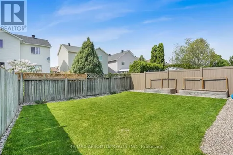 879 Paradise Crescent Ottawa ON K4A 3S4