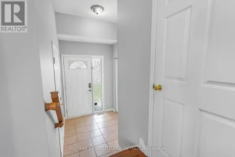 879 Paradise Crescent Ottawa ON K4A 3S4