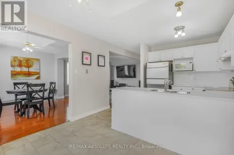 879 Paradise Crescent Ottawa ON K4A 3S4