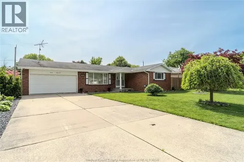 2495 Mckay Windsor ON N9E 2P4