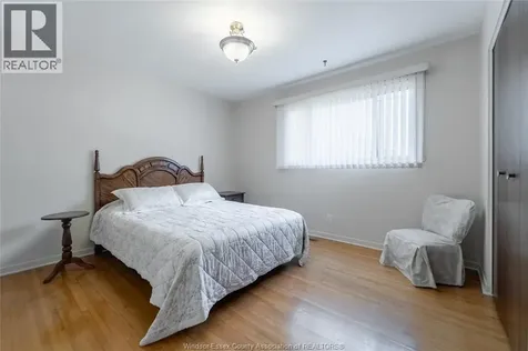 2495 Mckay Windsor ON N9E 2P4
