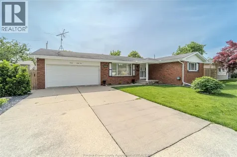2495 Mckay Windsor ON N9E 2P4