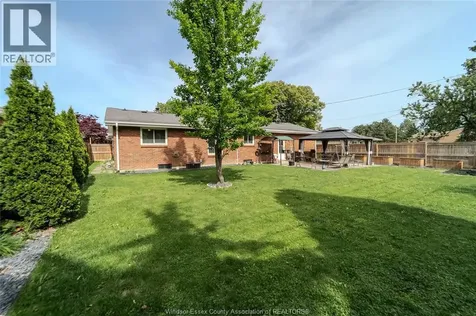 2495 Mckay Windsor ON N9E 2P4