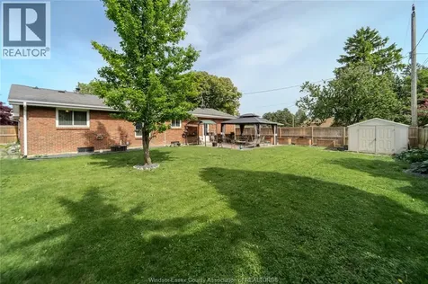 2495 Mckay Windsor ON N9E 2P4