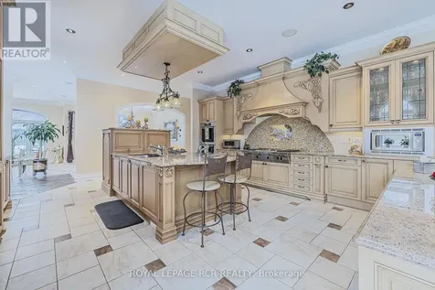 7 Sugarbush Lane Uxbridge ON L9P 2A1