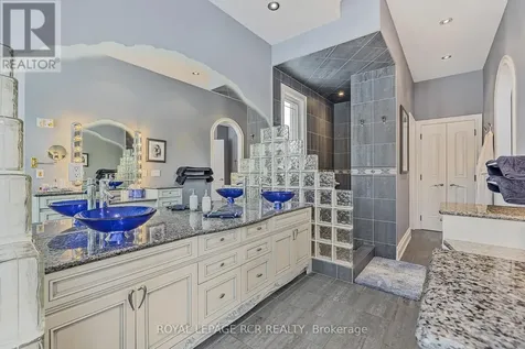 7 Sugarbush Lane Uxbridge ON L9P 2A1