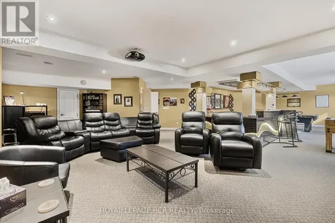 7 Sugarbush Lane Uxbridge ON L9P 2A1