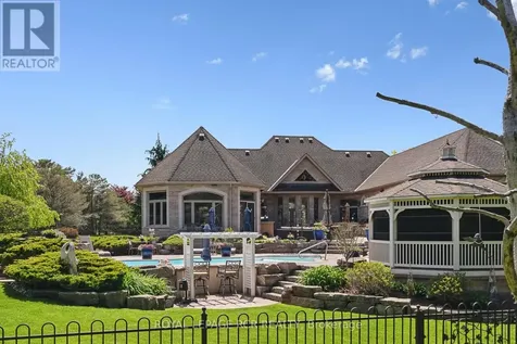 7 Sugarbush Lane Uxbridge ON L9P 2A1