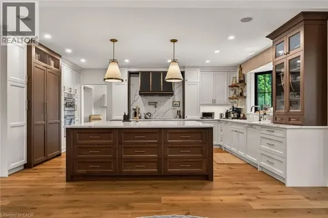 120 Jerome Park Drive Dundas ON L9H 6H3