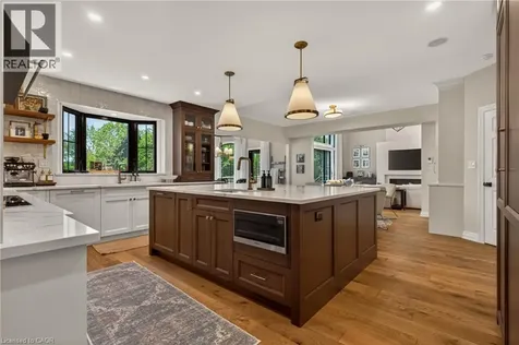 120 Jerome Park Drive Dundas ON L9H 6H3