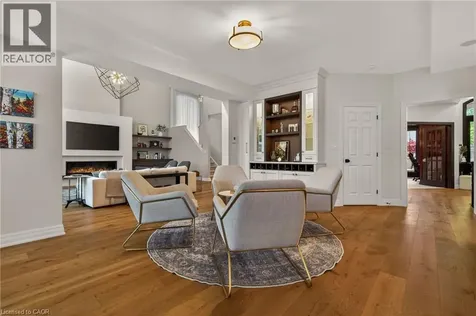 120 Jerome Park Drive Dundas ON L9H 6H3