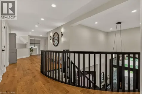 120 Jerome Park Drive Dundas ON L9H 6H3