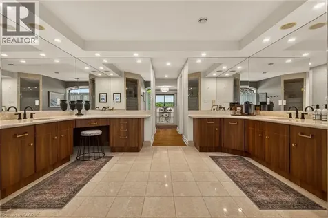 120 Jerome Park Drive Dundas ON L9H 6H3