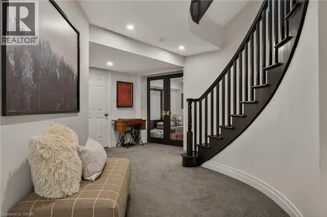 120 Jerome Park Drive Dundas ON L9H 6H3