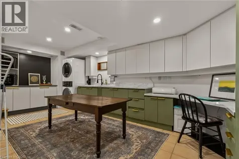 120 Jerome Park Drive Dundas ON L9H 6H3
