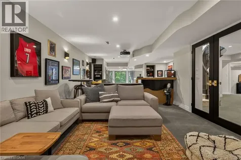120 Jerome Park Drive Dundas ON L9H 6H3