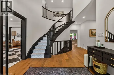 120 Jerome Park Drive Dundas ON L9H 6H3
