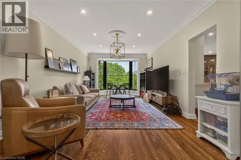 120 Jerome Park Drive Dundas ON L9H 6H3