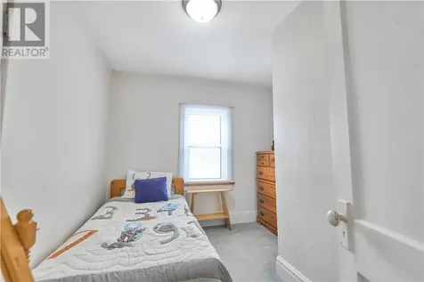 10 Keziah Court Sudbury ON P3B 2T6