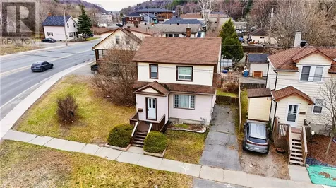 10 Keziah Court Sudbury ON P3B 2T6