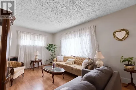 10 Keziah Court Sudbury ON P3B 2T6