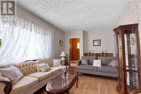 10 Keziah Court Sudbury ON P3B 2T6