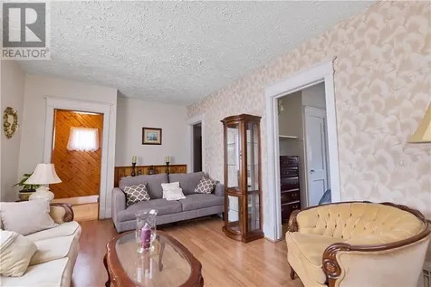 10 Keziah Court Sudbury ON P3B 2T6