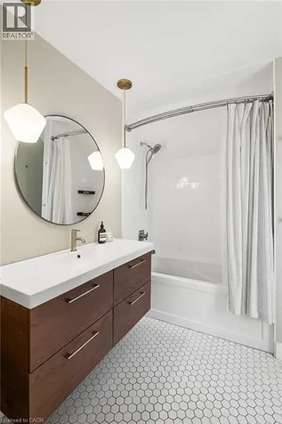 77 Bingeman Street Kitchener ON N2H 2R9