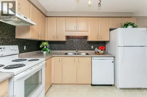 71 Foxglove Crescent Kitchener ON N2E 3Y8