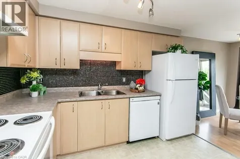 71 Foxglove Crescent Kitchener ON N2E 3Y8