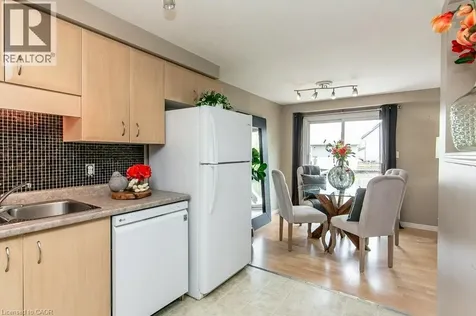 71 Foxglove Crescent Kitchener ON N2E 3Y8