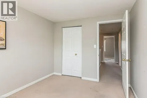 71 Foxglove Crescent Kitchener ON N2E 3Y8