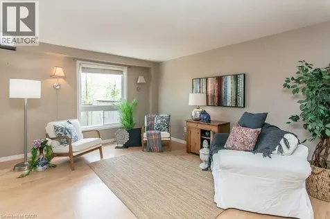 71 Foxglove Crescent Kitchener ON N2E 3Y8