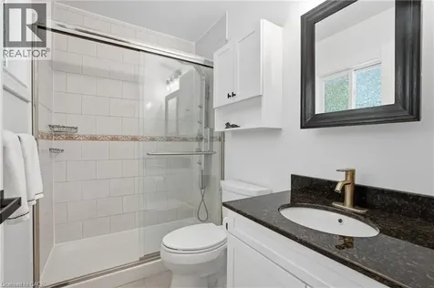261 Andrew Street Newmarket ON L3Y 1H1