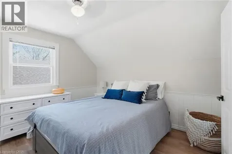 261 Andrew Street Newmarket ON L3Y 1H1